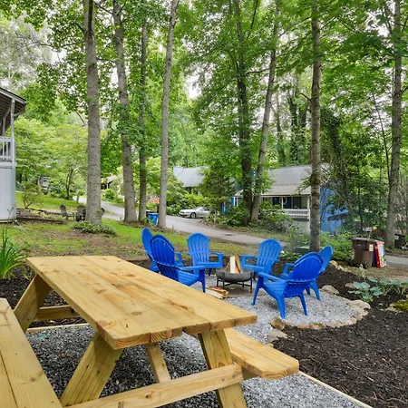 Maggie Valley Mountain Escape With Fire Pit And Deck